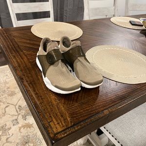 Men’s Nike slip on sneakers size 12